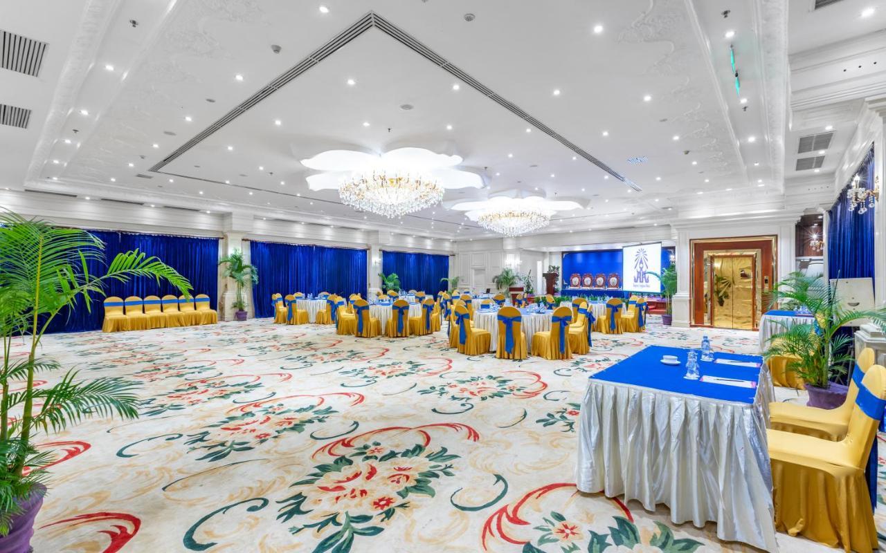 Regency Angkor Hotel Siem Reap Bagian luar foto