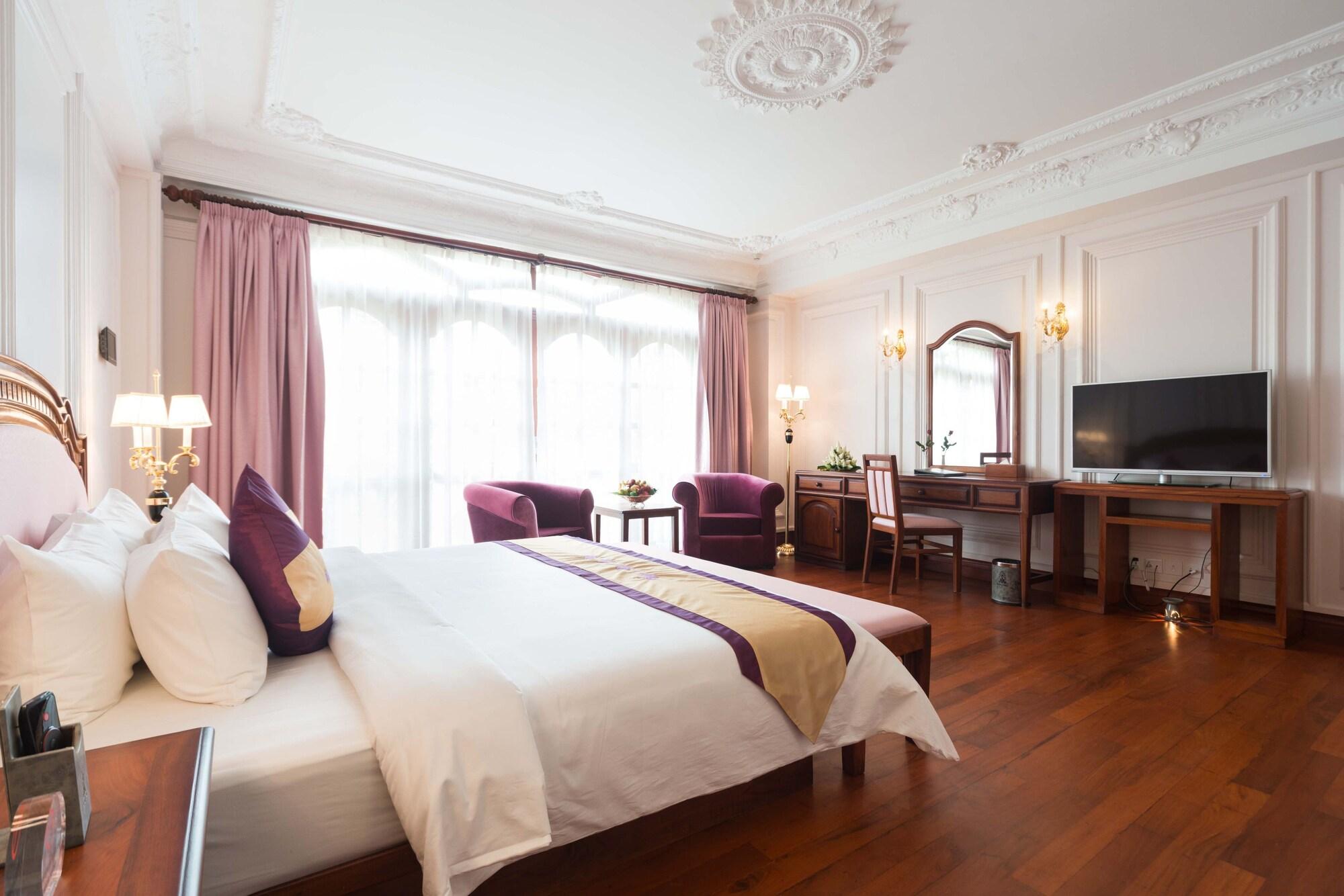 Regency Angkor Hotel Siem Reap Bagian luar foto