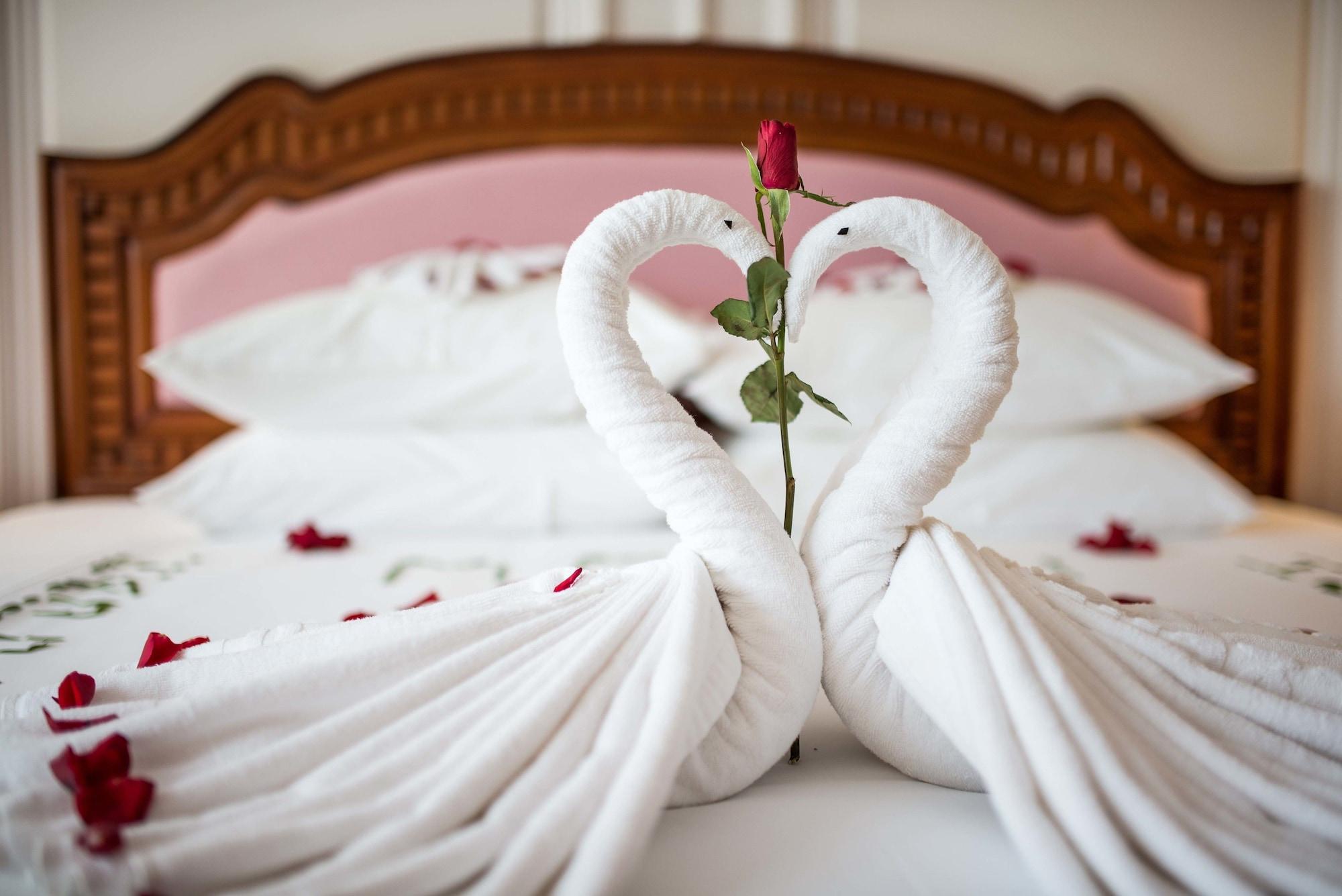 Regency Angkor Hotel Siem Reap Bagian luar foto