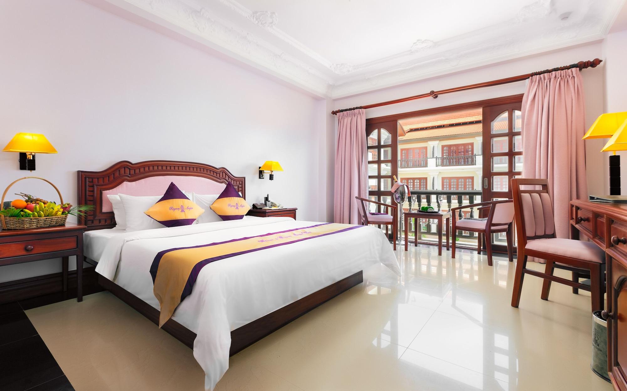 Regency Angkor Hotel Siem Reap Bagian luar foto