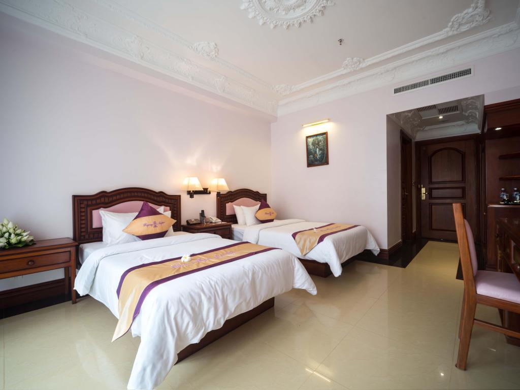 Regency Angkor Hotel Siem Reap Bagian luar foto