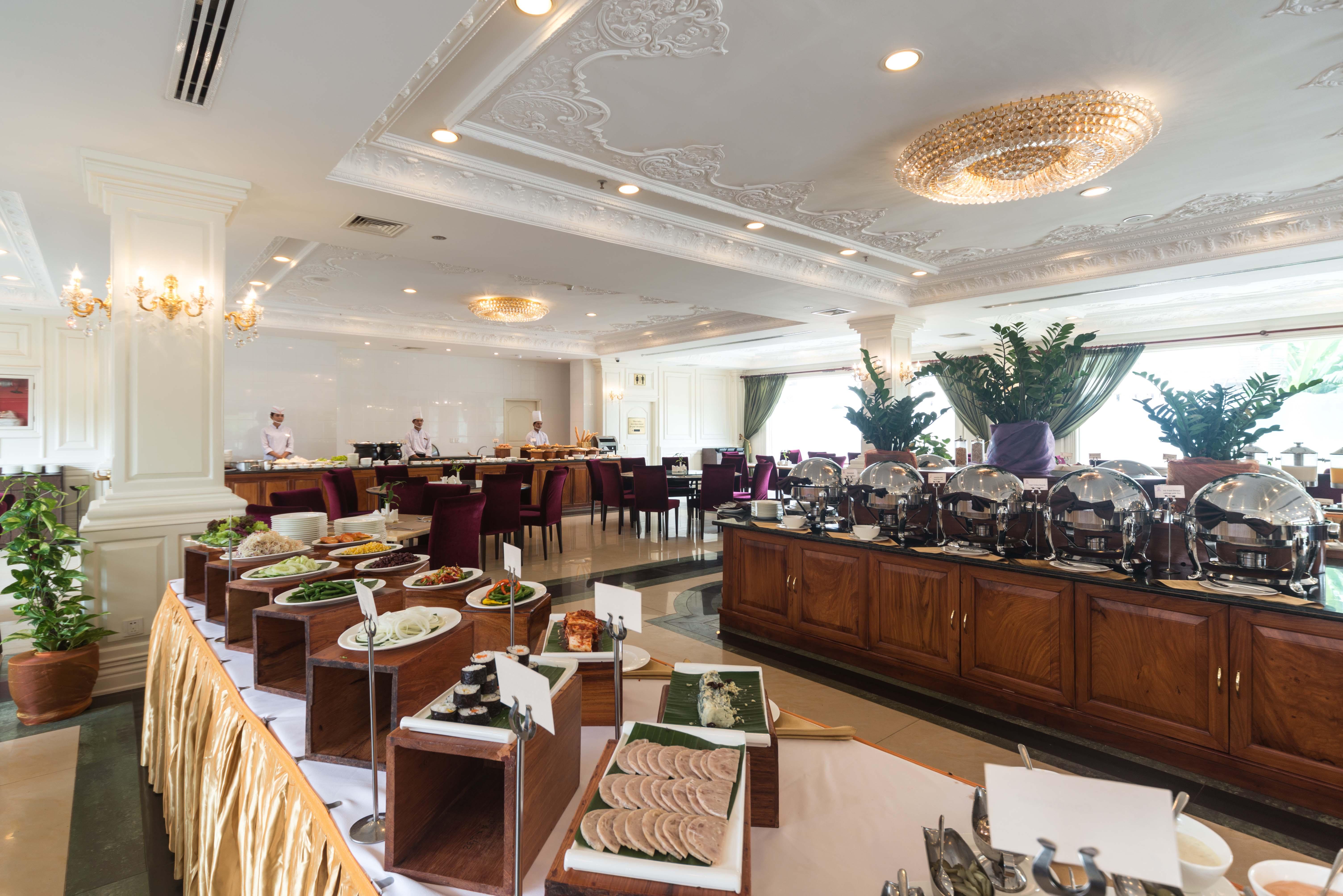 Regency Angkor Hotel Siem Reap Bagian luar foto