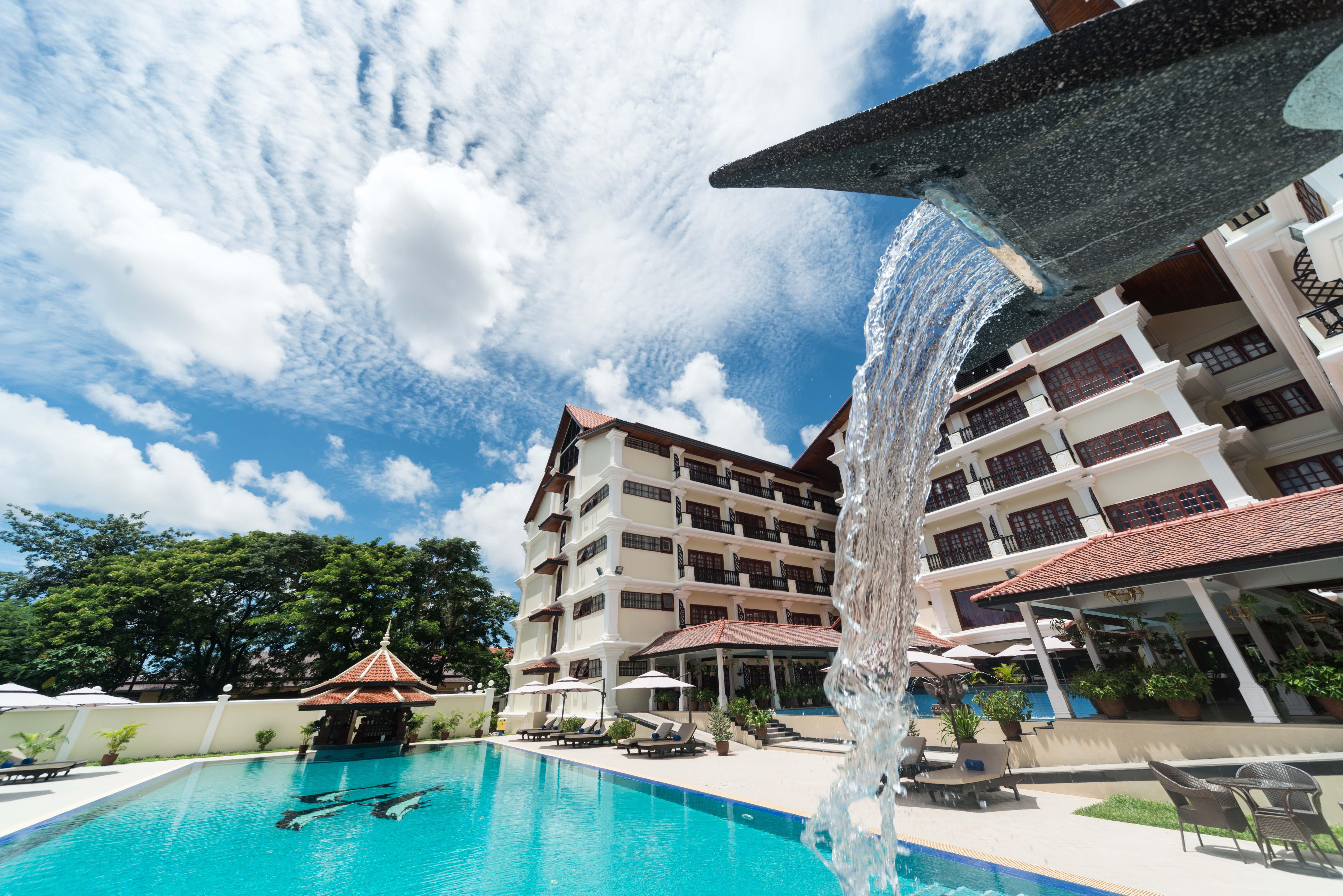 Regency Angkor Hotel Siem Reap Bagian luar foto