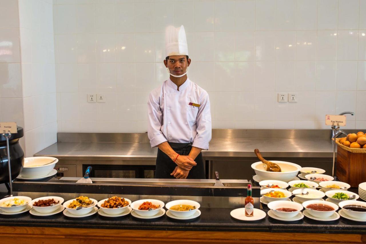 Regency Angkor Hotel Siem Reap Bagian luar foto