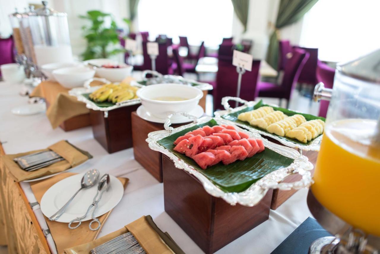 Regency Angkor Hotel Siem Reap Bagian luar foto