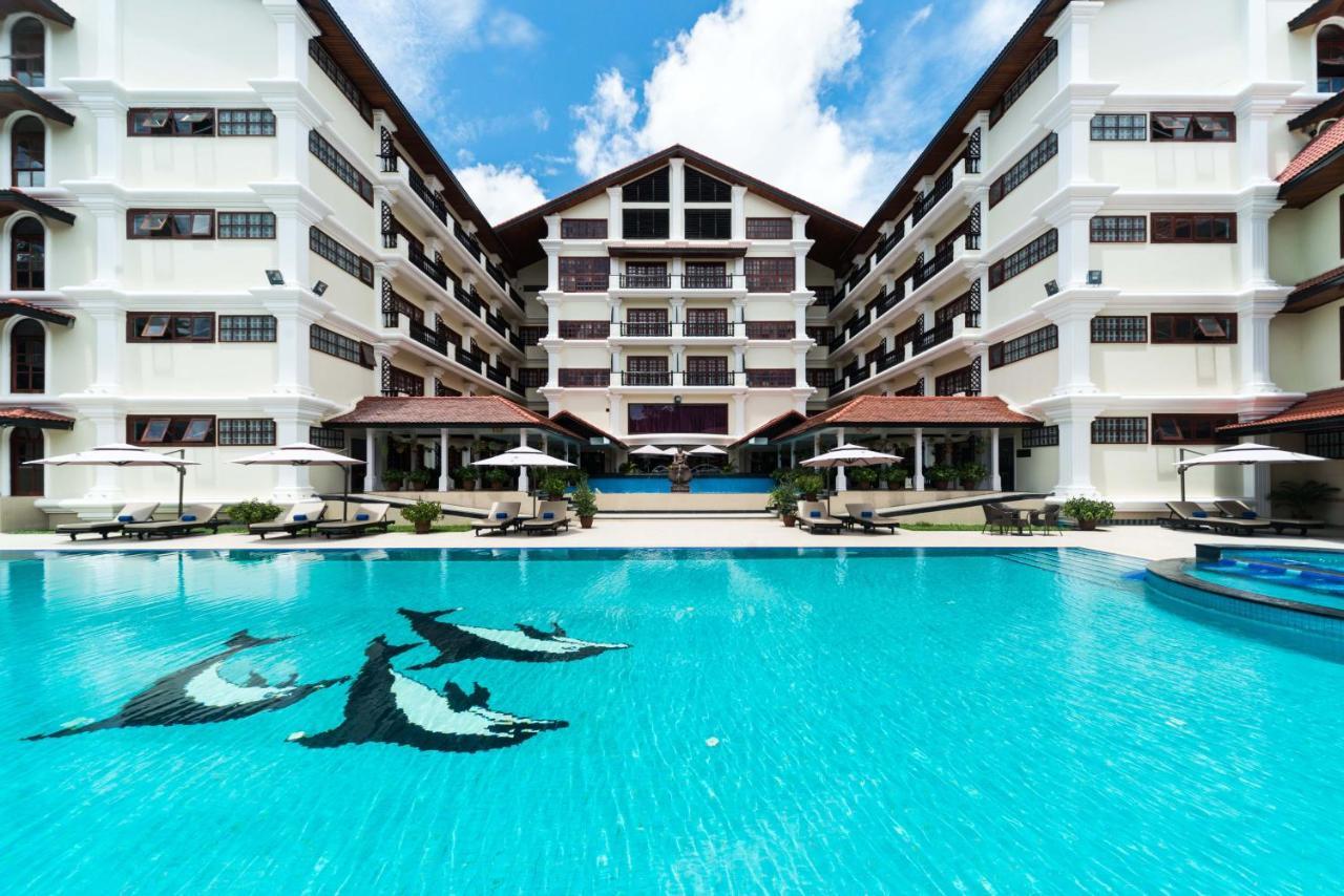 Regency Angkor Hotel Siem Reap Bagian luar foto