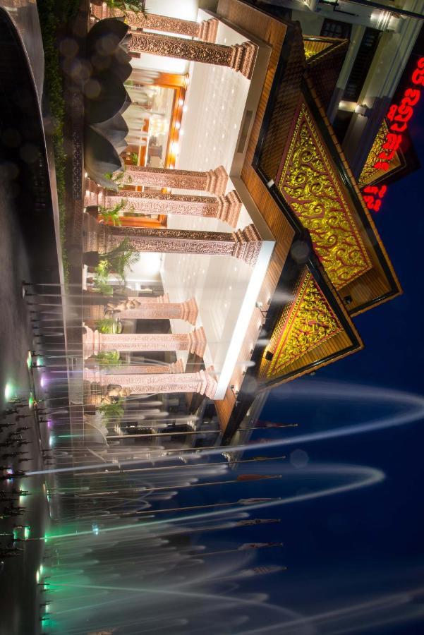 Regency Angkor Hotel Siem Reap Bagian luar foto