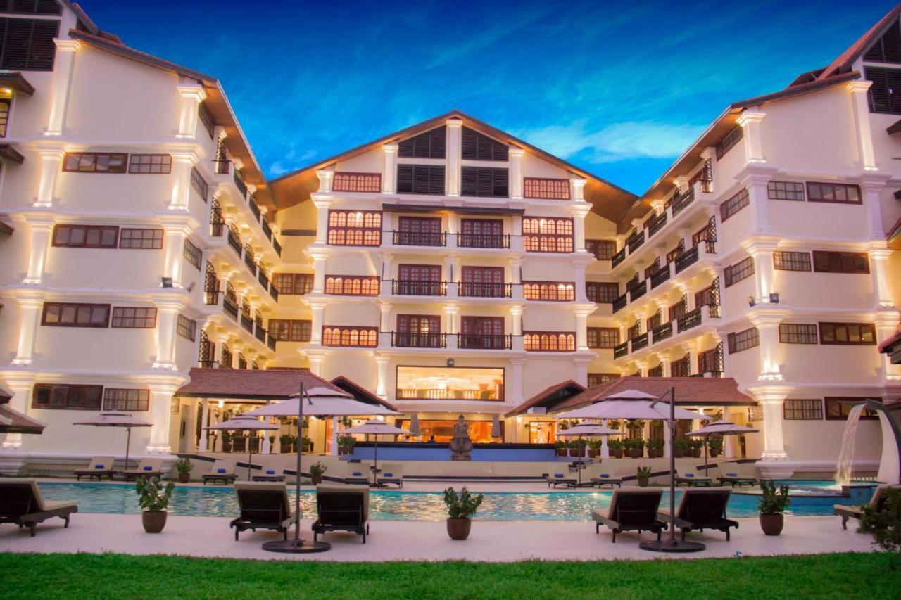 Regency Angkor Hotel Siem Reap Bagian luar foto