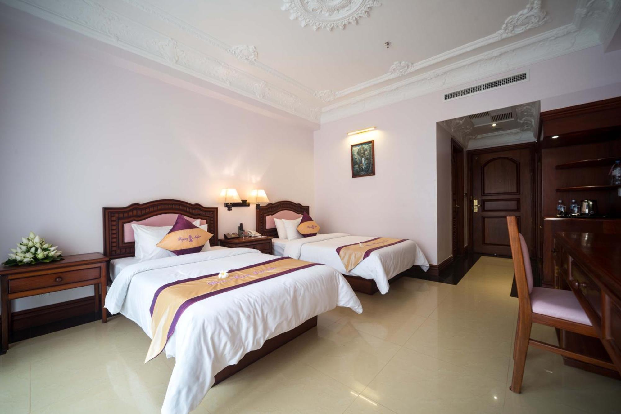 Regency Angkor Hotel Siem Reap Bagian luar foto