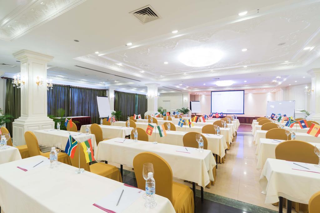 Regency Angkor Hotel Siem Reap Bagian luar foto